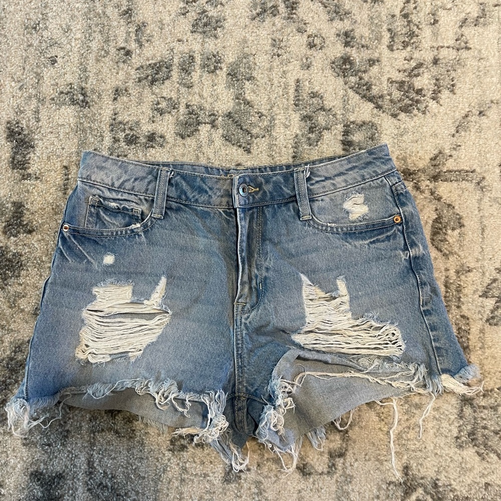 Women’s size 9 Arizona jean shorts